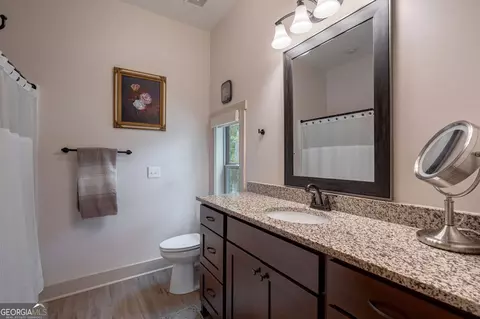Bath - 1364 Old Bishop Rd, Bishop, GA 30621 photo 3 of 3