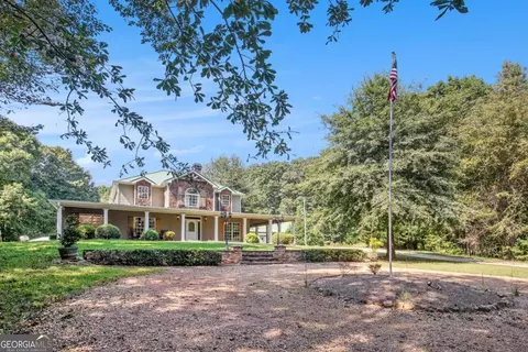 297 Dodge Hill Rd, Maysville, GA 30558