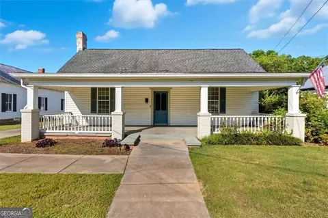 320 Main St, Adairsville, GA 30103