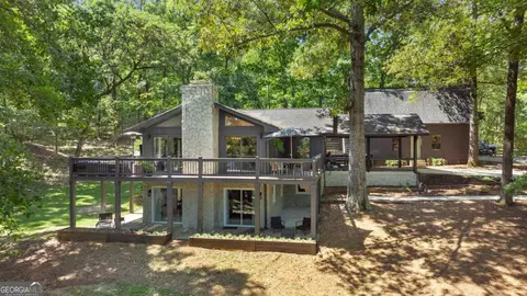 105 Oak Hill Cir, Eatonton, GA 31024