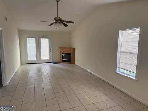 Living - 130 Clara Jean Ct, Lagrange, GA 30240 photo 3 of 4