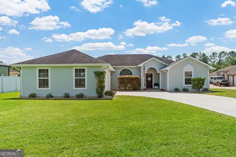 229 Lake Forest Dr, Kingsland, GA 31548