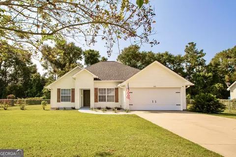 403 Lamplighter Ln, Waycross, GA 31503
