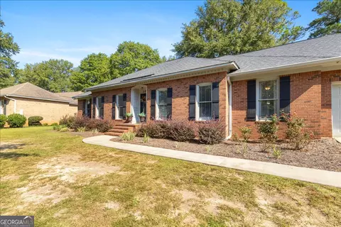Exterior - 108 Cedar Ridge Dr, Perry, GA 31069 photo 3 of 17