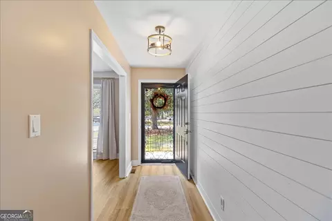 Entry Way - 108 Cedar Ridge Dr, Perry, GA 31069 photo 2 of 3