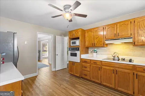 Kitchen - 108 Cedar Ridge Dr, Perry, GA 31069 photo 7 of 9