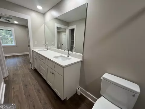 Bath - 57 Hubbard Rd, Lagrange, GA 30240 photo 3 of 6
