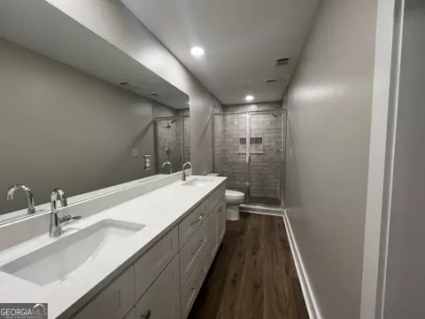 Bath - 57 Hubbard Rd, Lagrange, GA 30240 photo 1 of 6