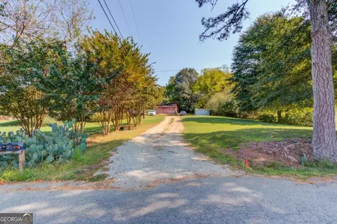 6184 Mitchell St, Flowery Branch, GA 30542