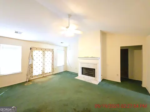 Living - 16 Jeriana Dr, Hampton, GA 30228 photo 1 of 1