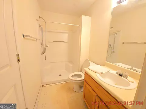 Bath - 16 Jeriana Dr, Hampton, GA 30228 photo 2 of 2