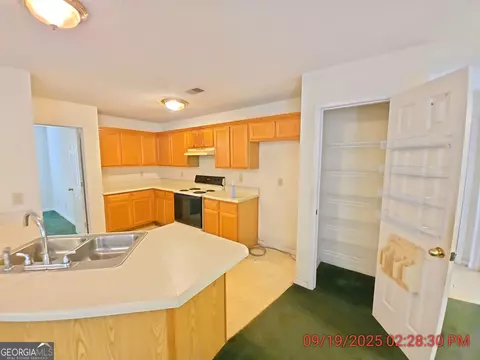 Kitchen - 16 Jeriana Dr, Hampton, GA 30228 photo 1 of 2