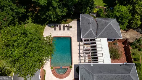 Exterior - 1400 Vernon St, Lagrange, GA 30240 photo 10 of 16