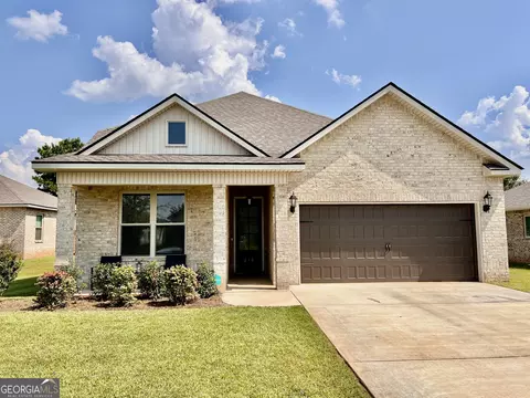 210 Susannes Retreat, Perry, GA 31069