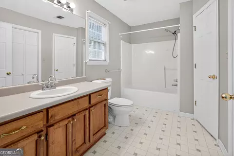Bath - 466 472 Minter Dr, Hampton, GA 30228 photo 5 of 6