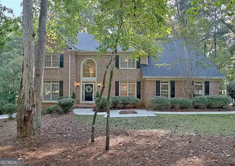 270 Emerald Lake Dr, Fayetteville, GA 30215