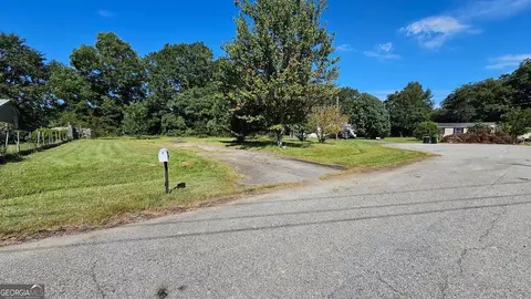 104 Williamsburg Trl, Byron, GA 31008