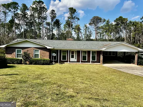 2103 Indian Trl, Douglas, GA 31533