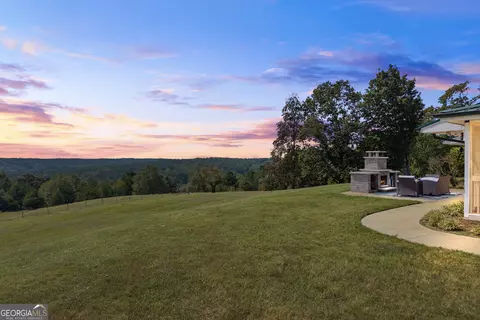 530 Fincher Dr, Commerce, GA 30529