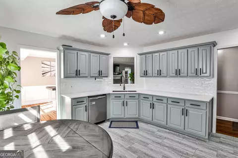 Kitchen - 68 Soaring Ln, Jefferson, GA 30549 photo 4 of 4