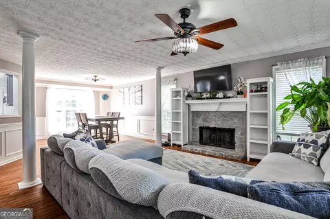 Living - 68 Soaring Ln, Jefferson, GA 30549 photo 1 of 3