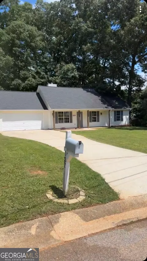 127 Lake Forest Dr, Jackson, GA 30233