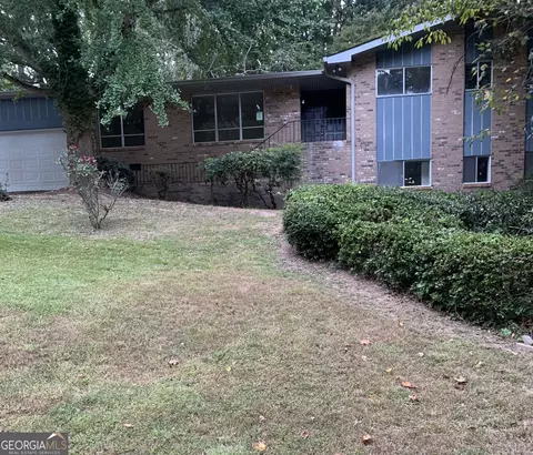 885 Granite Springs Ln, Stone Mountain, GA 30083