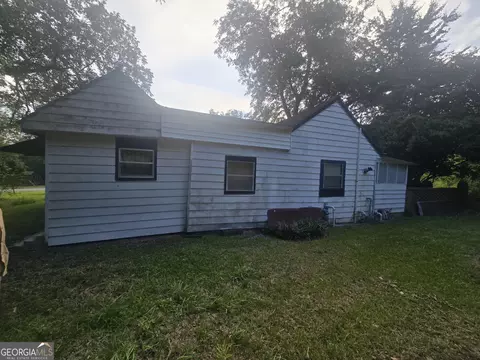 40 Maple Dr, Ellaville, GA 31806