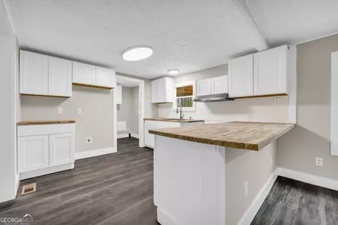 Kitchen - 5620 Mize Rd, Toccoa, GA 30577 photo 1 of 3