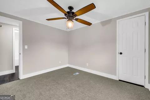 Bedroom - 5620 Mize Rd, Toccoa, GA 30577 photo 2 of 8