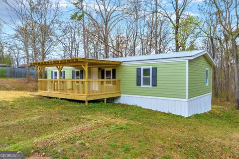 Exterior - 5620 Mize Rd, Toccoa, GA 30577 photo 4 of 8