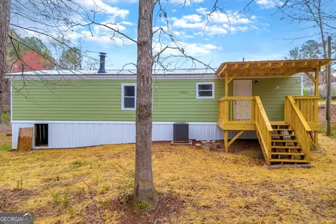 Exterior - 5620 Mize Rd, Toccoa, GA 30577 photo 5 of 8