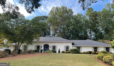 5662 Queensborough Dr, Atlanta, GA 30338