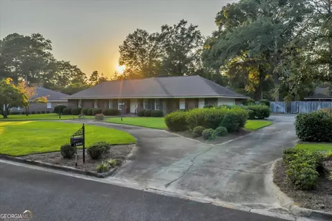 Exterior - 2311 Scott Dr, Dublin, GA 31021 photo 6 of 11