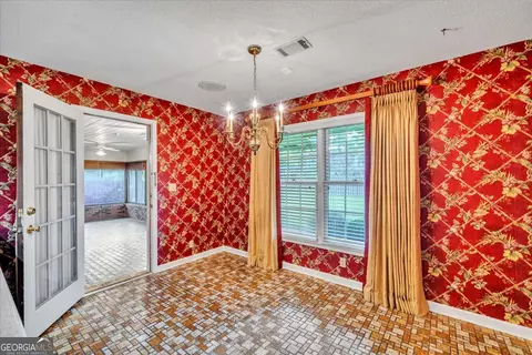 Dining - 2311 Scott Dr, Dublin, GA 31021 photo 1 of 1