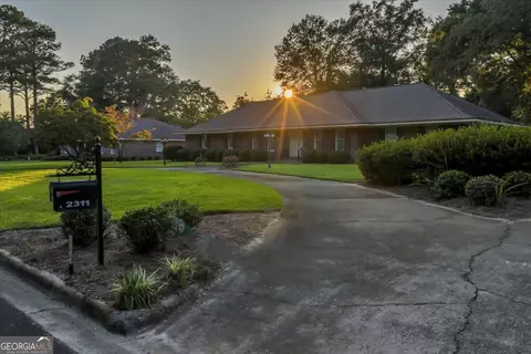 Exterior - 2311 Scott Dr, Dublin, GA 31021 photo 4 of 11