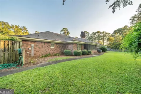 Exterior - 2311 Scott Dr, Dublin, GA 31021 photo 3 of 11