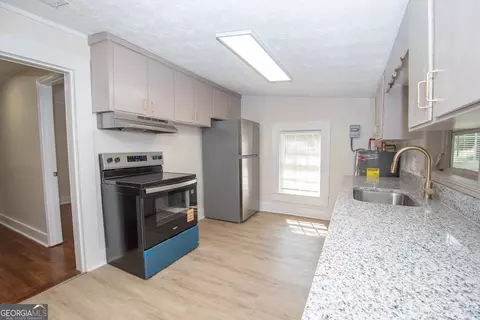 Kitchen - 102 Ewing St, Lagrange, GA 30240 photo 2 of 2