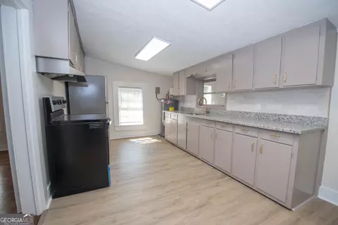 Kitchen - 102 Ewing St, Lagrange, GA 30240 photo 1 of 2