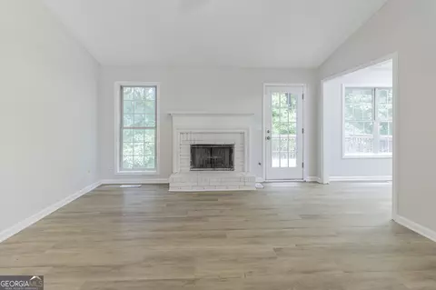 Living - 10 Mariner Way SE, Acworth, GA 30102 photo 1 of 3