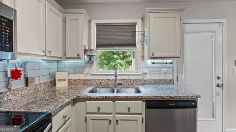 80 Broadlands Dr, White, GA 30184 photo 9