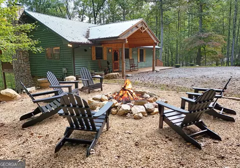 2722 Daves Rd, Morganton, GA 30560