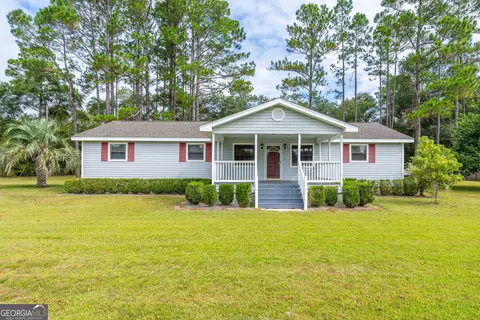 603 Cumberland Rd, Hortense, GA 31543
