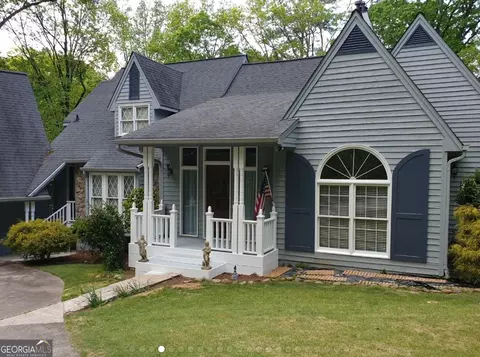 145 E Lake Dr, Mountain Park, GA 30075