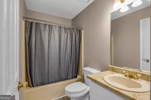 Bath - 240 Harkness Rd, Jackson, GA 30233 photo 3 of 3