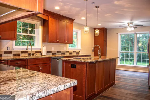 Kitchen - 240 Harkness Rd, Jackson, GA 30233 photo 3 of 12