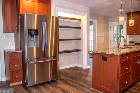Kitchen - 240 Harkness Rd, Jackson, GA 30233 photo 10 of 12