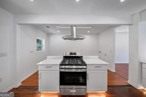 733 Pegg Rd, Atlanta, GA 30315