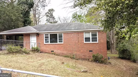 5161 Pinefield Dr, Macon, GA 31206