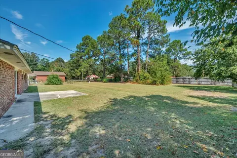 Exterior - 403 Irvindale Dr, Dublin, GA 31021 photo 2 of 4